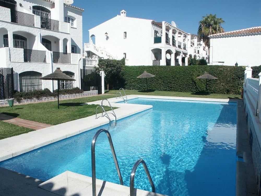 Apartamentos Verano Azul Nerja Exterior foto